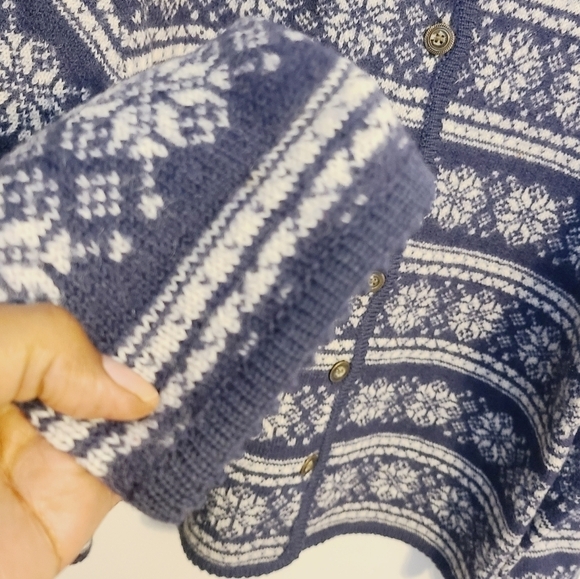 Tally Ho | Women's Vintage Blue and White 100% Wool Sweater (Size Large) - Picture 5 of 12